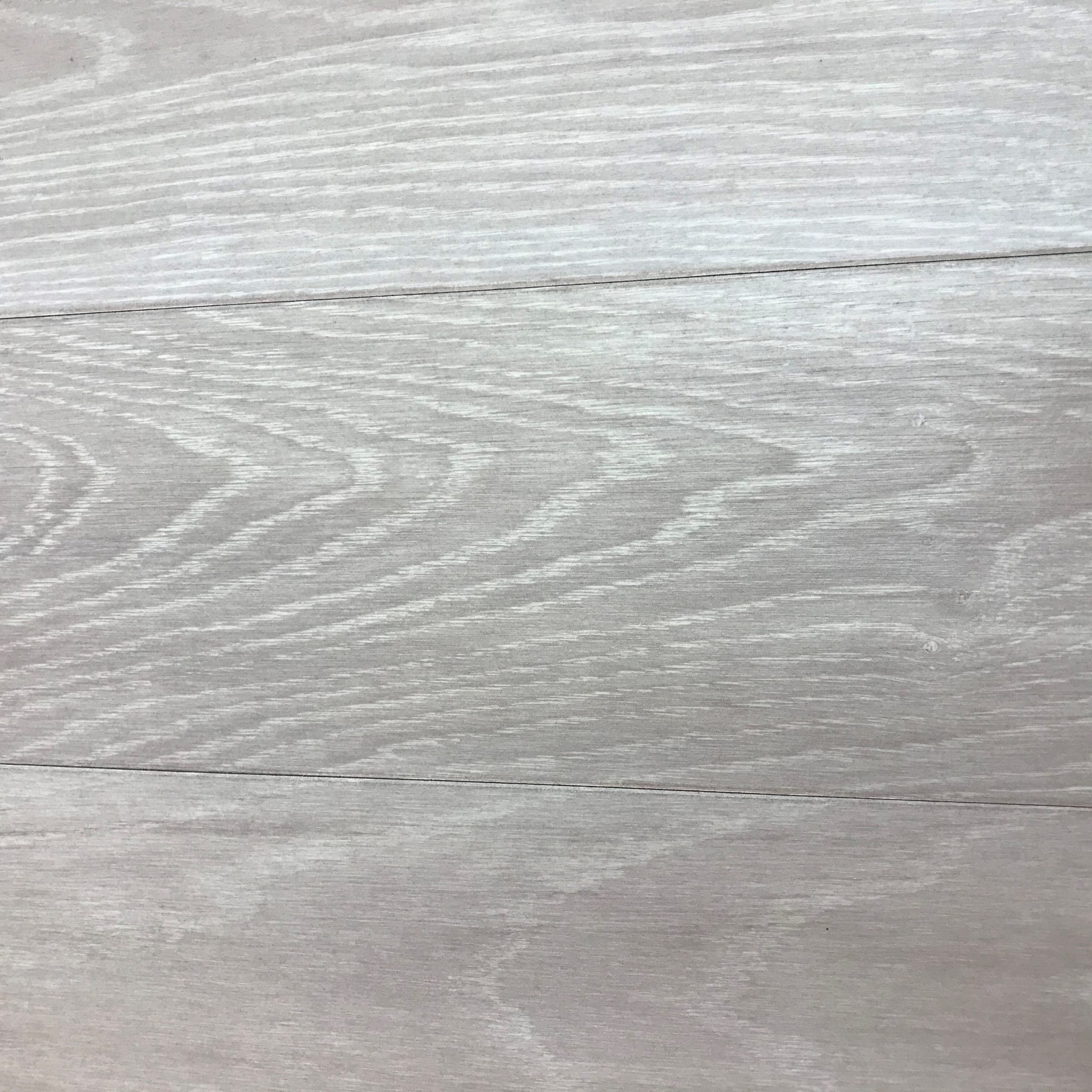 Kurk en PVC Expert uit Dessel - Antwerpen. Uw specialist in kurkvloeren en PVC vloeren. U kan bij ons terecht voor kurkvloeren, ondervloeren, kurkwanden, klikkurk, kurktegels, kurkverf, lijmen, PVC vloeren en alle toebehoren.