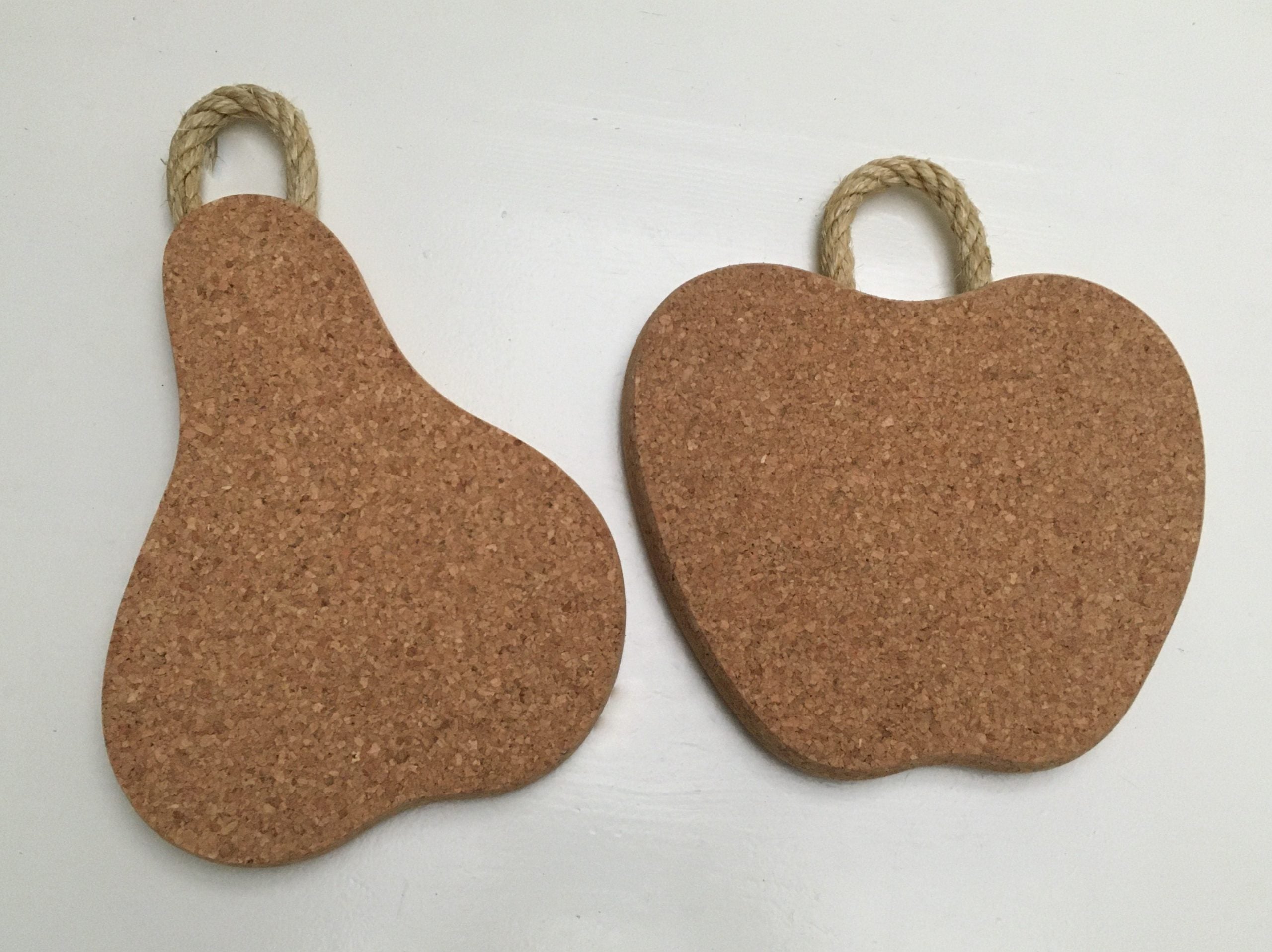 Kurk en PVC Expert uit Dessel - Antwerpen. Uw specialist in kurkvloeren en PVC vloeren. U kan bij ons terecht voor kurkvloeren, ondervloeren, kurkwanden, klikkurk, kurktegels, kurkverf, lijmen, PVC vloeren en alle toebehoren.