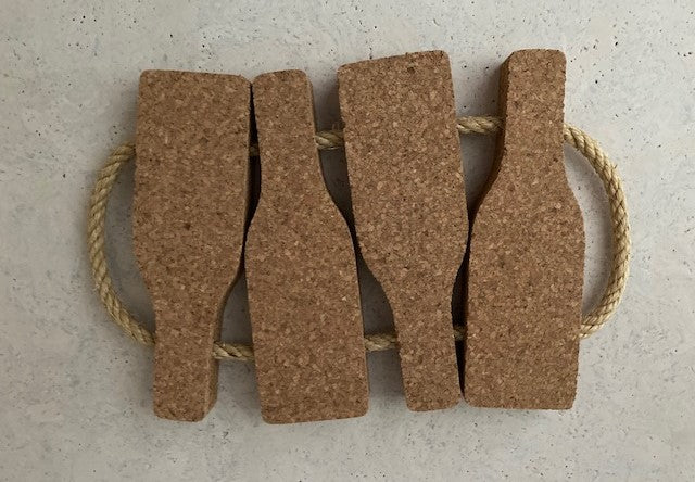 Kurk en PVC Expert uit Dessel - Antwerpen. Uw specialist in kurkvloeren en PVC vloeren. U kan bij ons terecht voor kurkvloeren, ondervloeren, kurkwanden, klikkurk, kurktegels, kurkverf, lijmen, PVC vloeren en alle toebehoren.