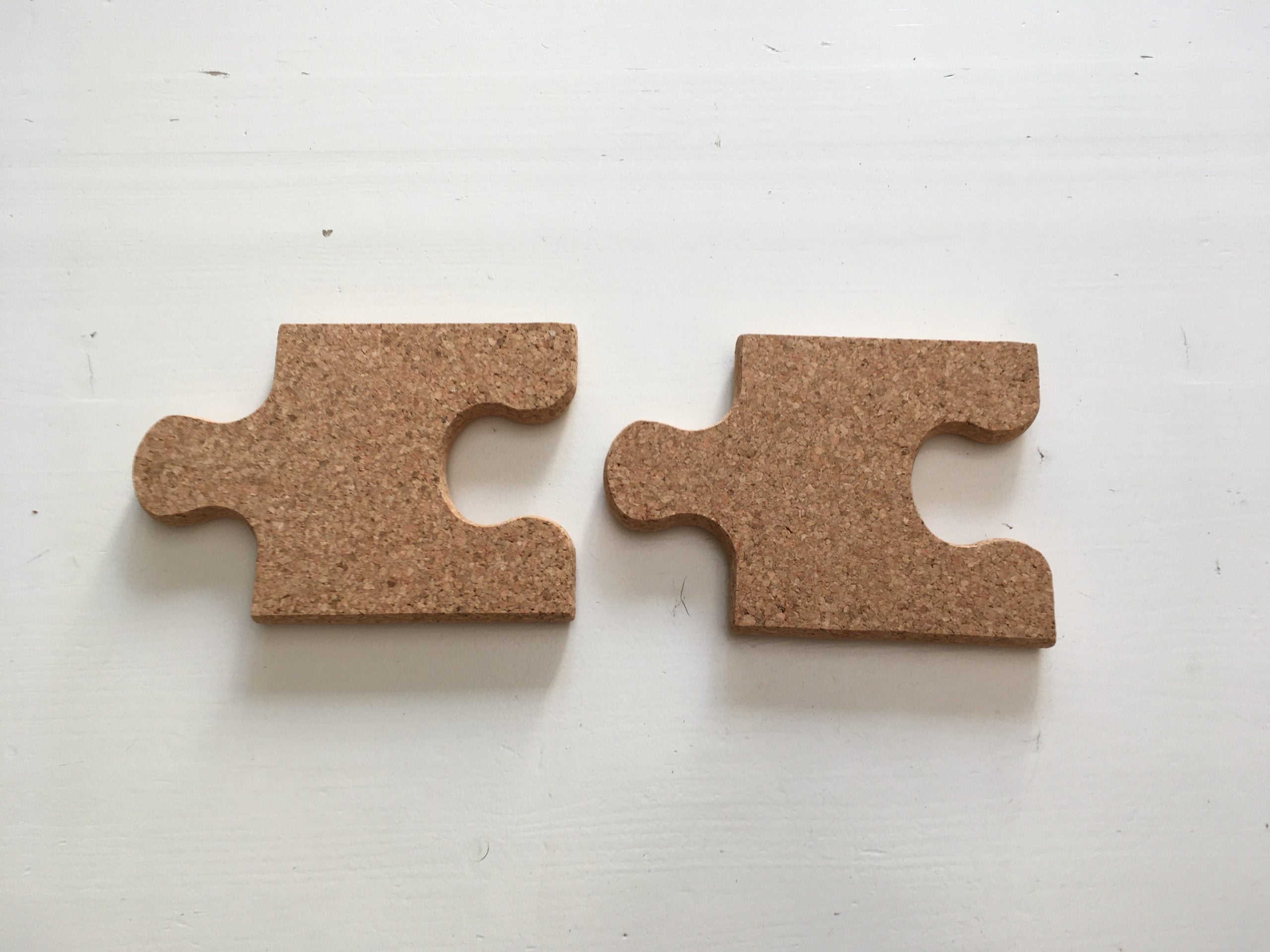 Kurk en PVC Expert uit Dessel - Antwerpen. Uw specialist in kurkvloeren en PVC vloeren. U kan bij ons terecht voor kurkvloeren, ondervloeren, kurkwanden, klikkurk, kurktegels, kurkverf, lijmen, PVC vloeren en alle toebehoren.