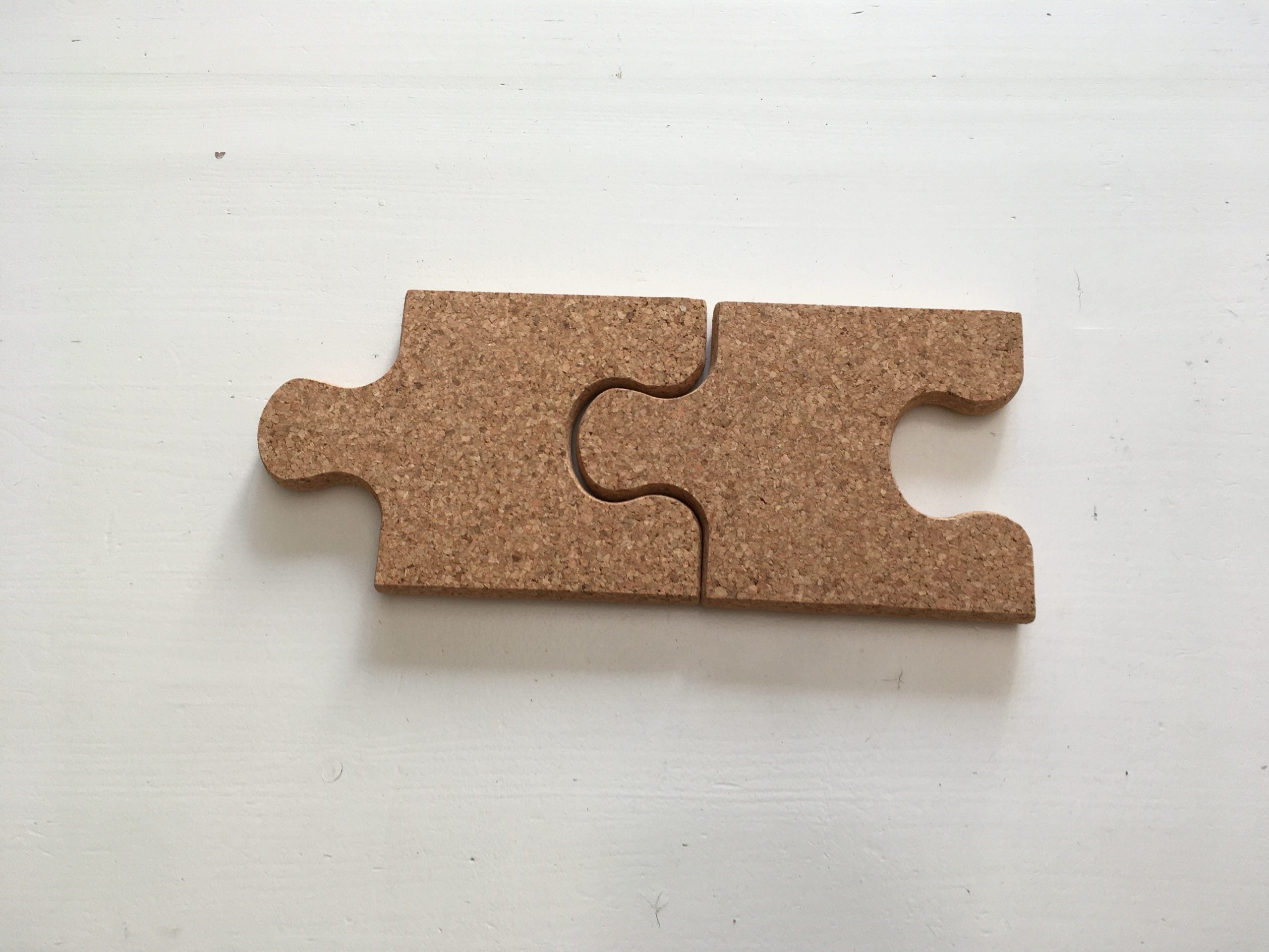 Kurk en PVC Expert uit Dessel - Antwerpen. Uw specialist in kurkvloeren en PVC vloeren. U kan bij ons terecht voor kurkvloeren, ondervloeren, kurkwanden, klikkurk, kurktegels, kurkverf, lijmen, PVC vloeren en alle toebehoren.