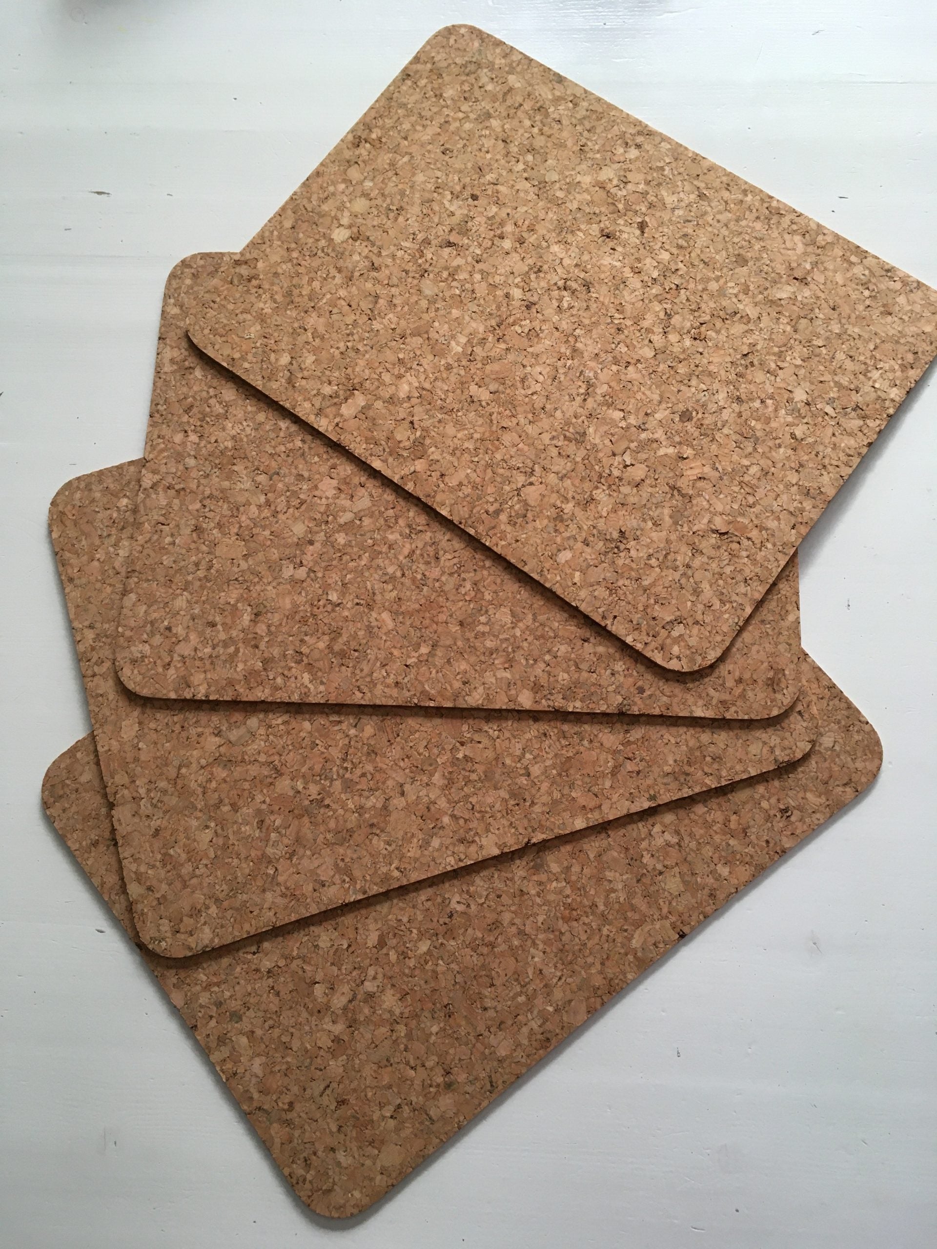 Kurk en PVC Expert uit Dessel - Antwerpen. Uw specialist in kurkvloeren en PVC vloeren. U kan bij ons terecht voor kurkvloeren, ondervloeren, kurkwanden, klikkurk, kurktegels, kurkverf, lijmen, PVC vloeren en alle toebehoren.