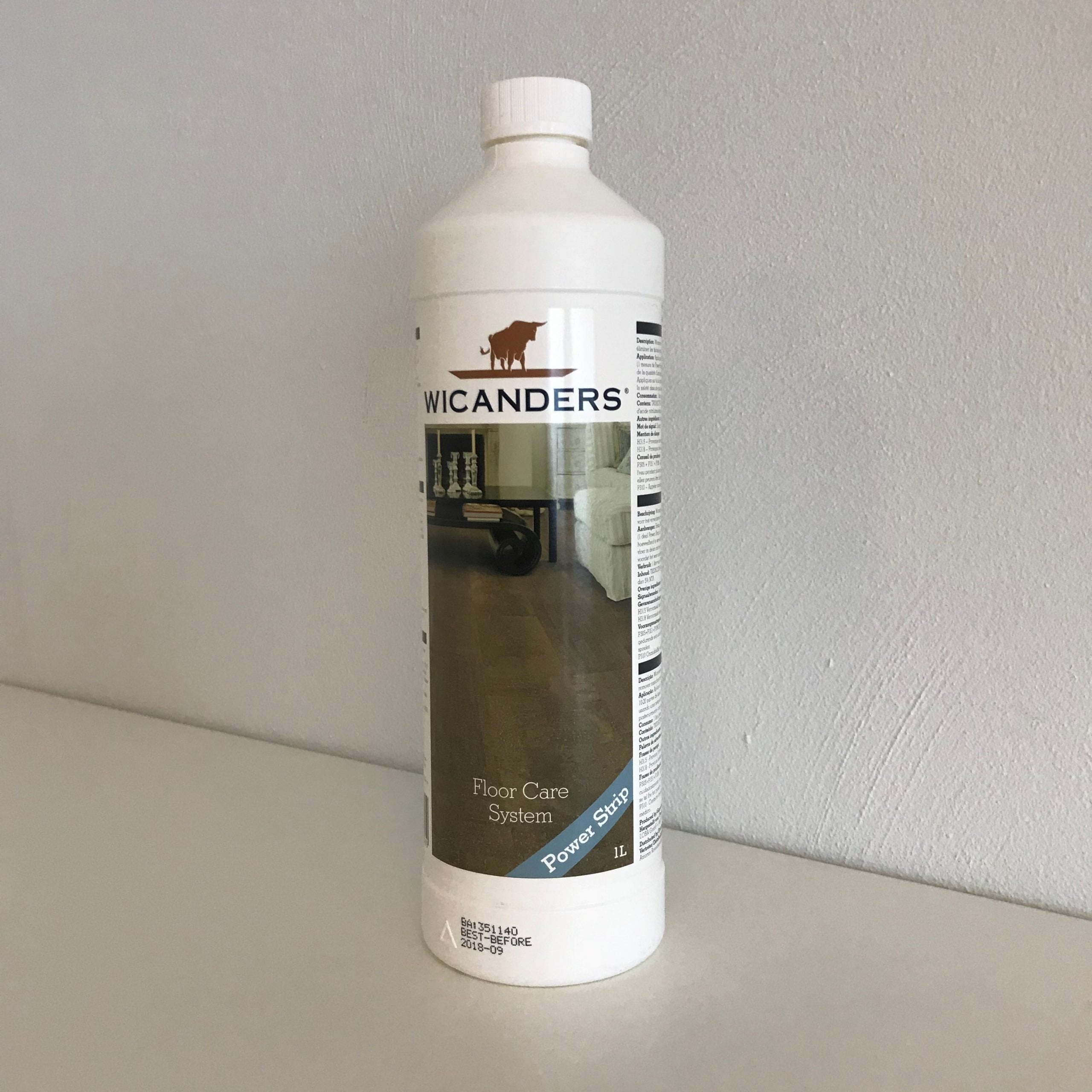 Kurk en PVC Expert uit Dessel - Antwerpen. Uw specialist in kurkvloeren en PVC vloeren. U kan bij ons terecht voor kurkvloeren, ondervloeren, kurkwanden, klikkurk, kurktegels, kurkverf, lijmen, PVC vloeren en alle toebehoren.